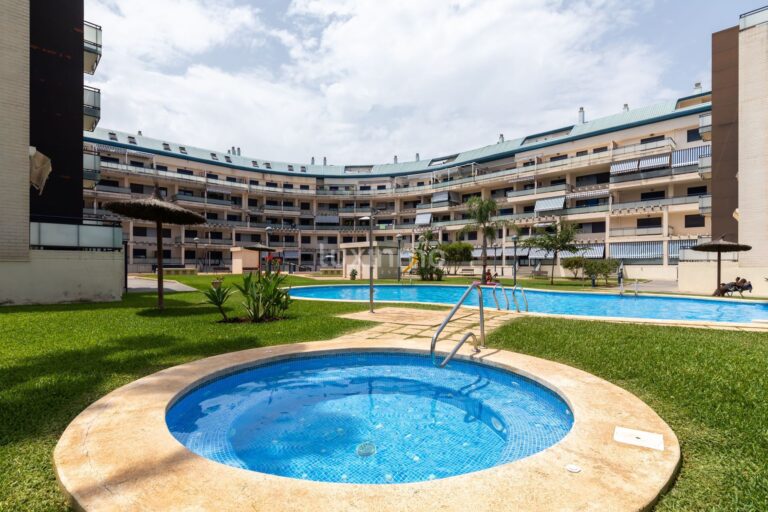 Charmant appartement in Denia dichtbij de haven