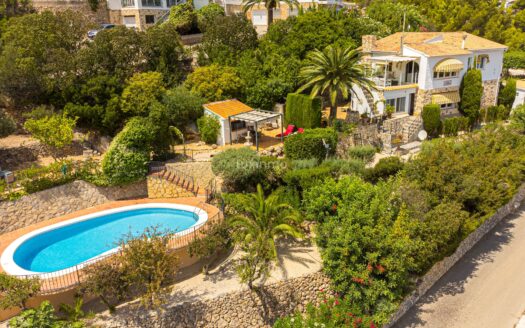 Prachtig vrijstaand huis met 4 slaapkamers en uitzicht op zee en de bergen in Calpe