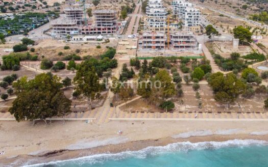 Uitstekende locatie op de eerste lijn van het Torres-strand