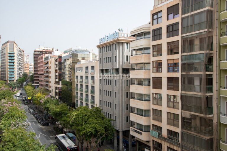 Volledig gerenoveerde flat in het centrum van Alicante