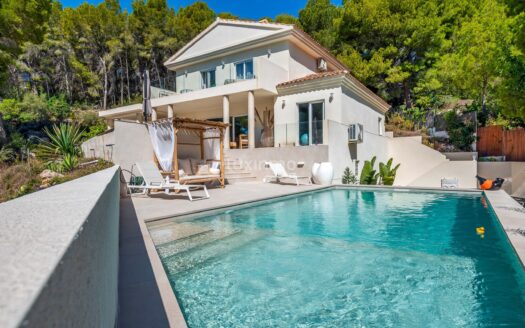 Spectaculaire villa met zwembad en uitzicht op zee in Altea