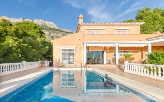 Villa met prachtig uitzicht te koop in Sierra de Altea