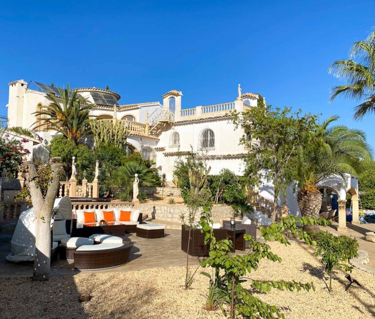 Villa met zeezicht op de beste locatie van Moraira