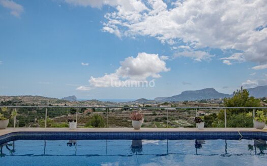 Huis te koop met panoramisch uitzicht in Benissa