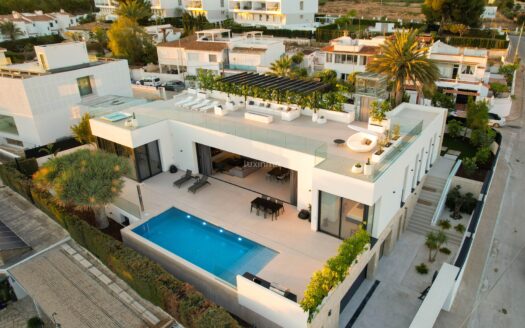 Grote luxe villa te koop in Albir