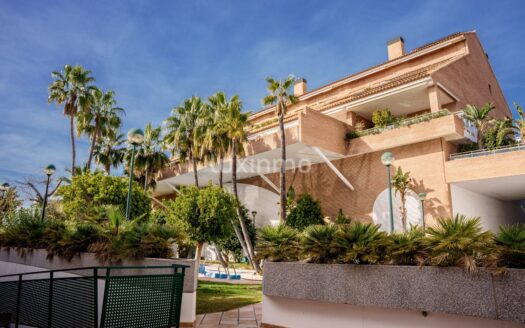 Prachtig mediterraan herenhuis met 8 slaapkamers in Cabo de las Huertas