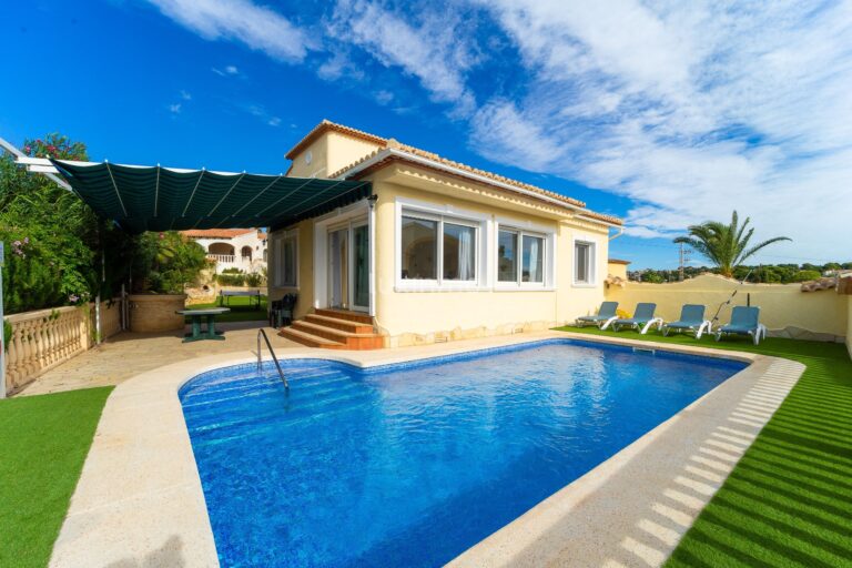 Charmant vrijstaand huis met uitzicht op zee in Calpe