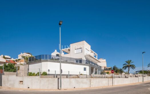 Villa in Balcon de Finestrat met adembenemend open uitzicht en uitzicht op zee