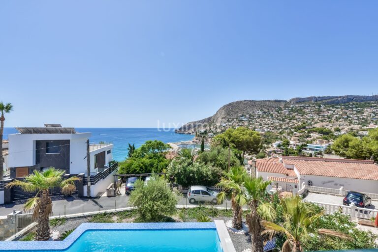 Luxe villa met uitzicht op zee in Calpe