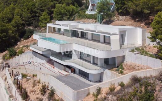 Luxe villa in de omheinde verstedelijking van Altea Hills