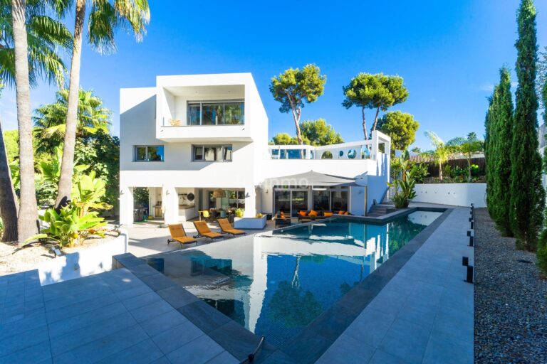 Luxe moderne villa in El Portet-Pla del Mar