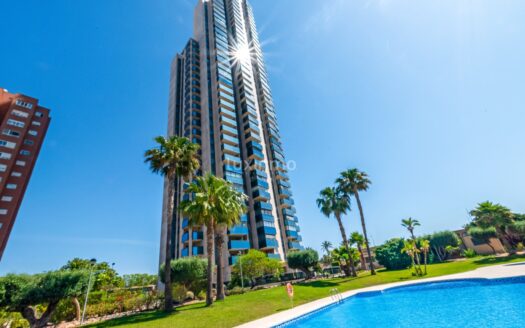 Prachtig penthouse met uitzicht op zee te koop in Benidorm