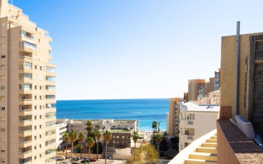 Prachtig duplex penthouse in tweede lijn strand in Calpe