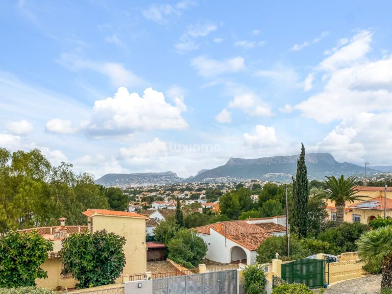 Uitstekende gloednieuwe vrijstaande villa in Calpe