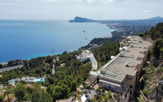 Luxe appartement met adembenemend uitzicht op zee en de bergen in de heuvels van Altea