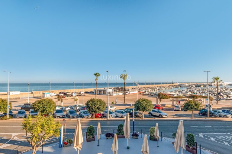 Appartement met toeristenvergunning te koop met uitzicht op zee in Altea village