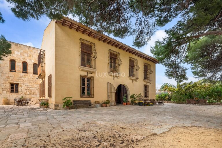 Prachtig verbouwde finca met gastenverblijf en zwembad in Mutxamel