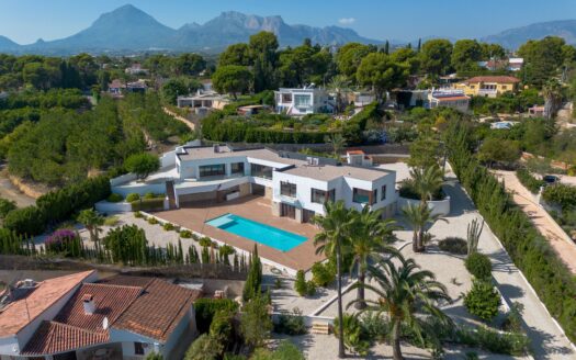 Moderne luxe villa met uitzicht op zee in Altea