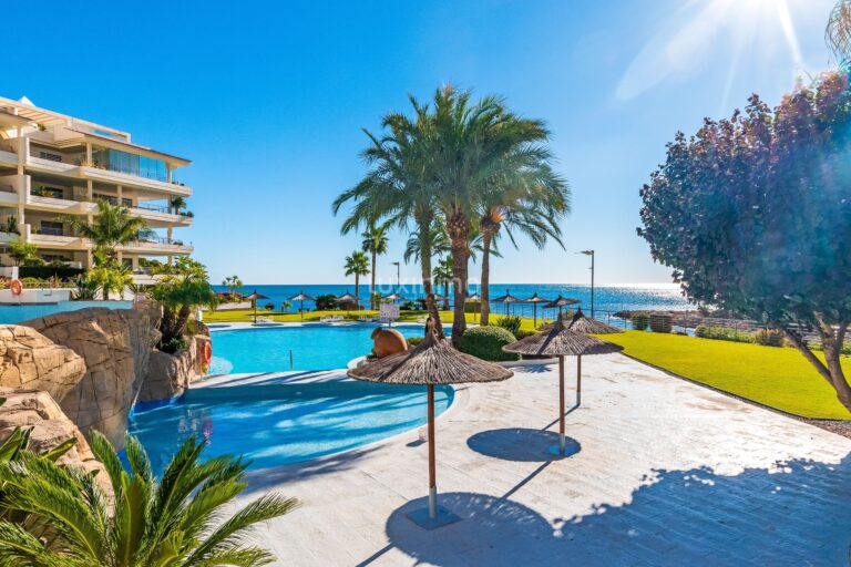 Kostbaar penthouse met uitzicht op zee te koop in Altea