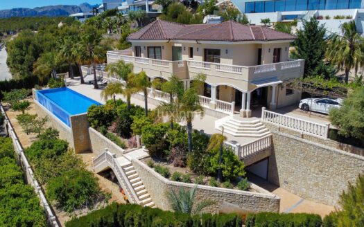 Prachtig vrijstaand huis met zee- en bergzicht in Calpe