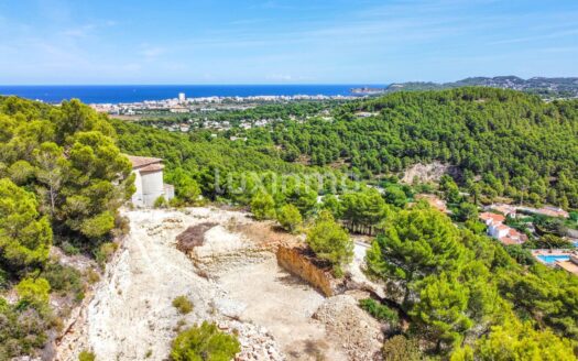 Grondstuk te koop in Javea met prachtig uitzicht op de Middellandse Zee