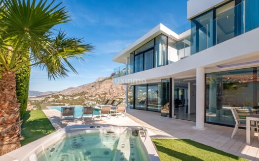 Spectaculaire villa met zeezicht te koop in Altea Hills