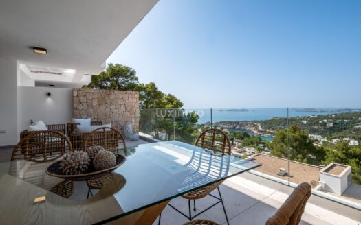 Duplex penthouse met zeezicht te koop in Cala Vadella