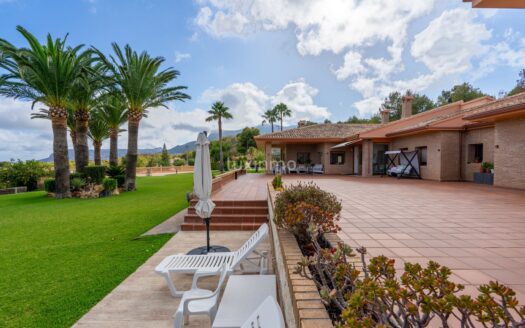 Villa te koop in Calpe met panoramisch uitzicht