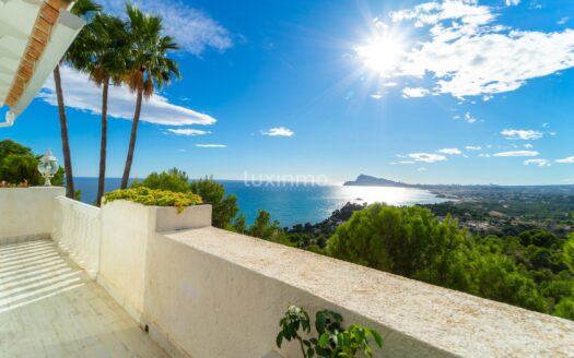 Villa met uitzicht op zee in Altea Hills