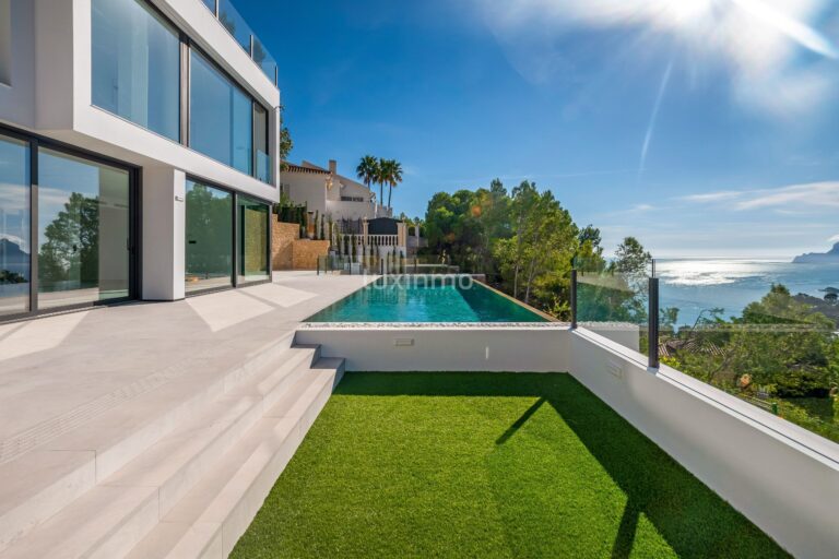 Prachtige villa met zeezicht te koop in Altea Hills