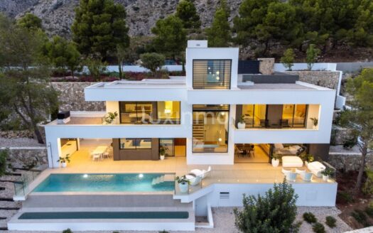 Luxe nieuwbouwwoning met zeezicht in Sierra de Altea