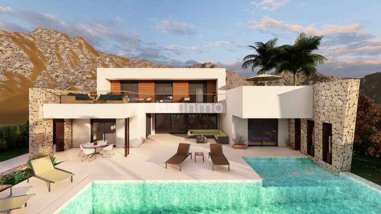 Prachtig vrijstaand huis in Moraira met privézwembad en tuin