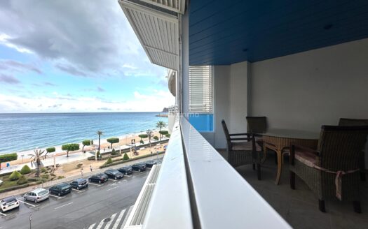 Eerstelijns appartement met uitzicht op zee en de bergen in Altea