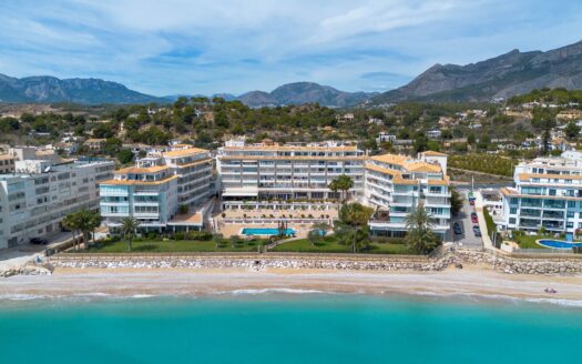 Appartement met uitzicht op zee aan het strand in Cap Negret