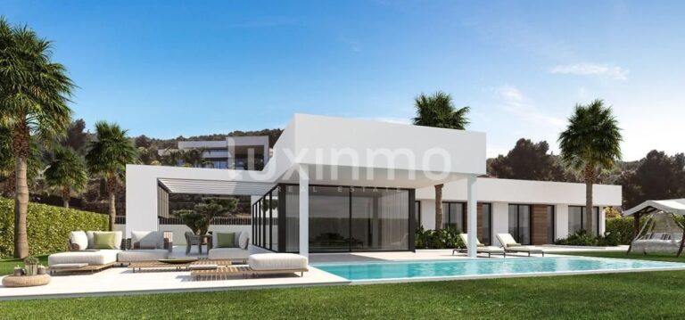 Gelijkvloerse villa op een vlak perceel vlakbij Javea en het strand