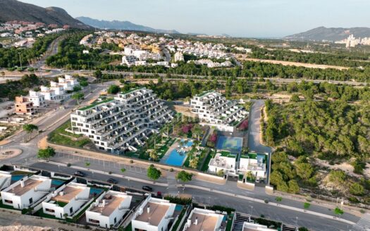 Moderne duplex met uitzicht op zee in nieuwe woonwijk in Benidorm