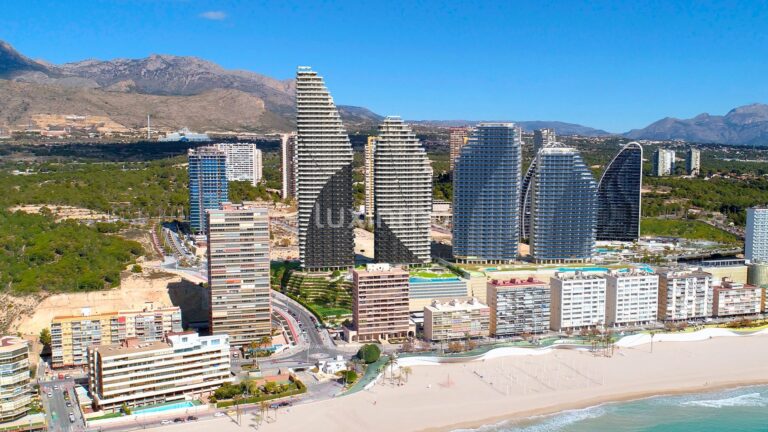 Unieke appartementen te koop op Poniente Beach