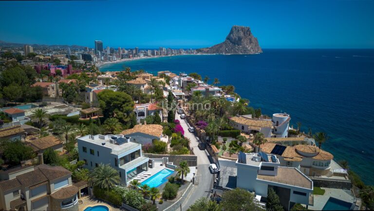 Luxe villa met uitzicht op zee in Calpe