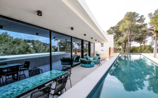 Warme eigentijdse villa in Can Furnet