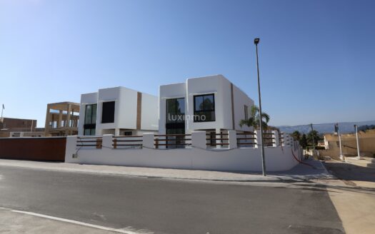 Luxe moderne villa met privé zwembad in El Albir