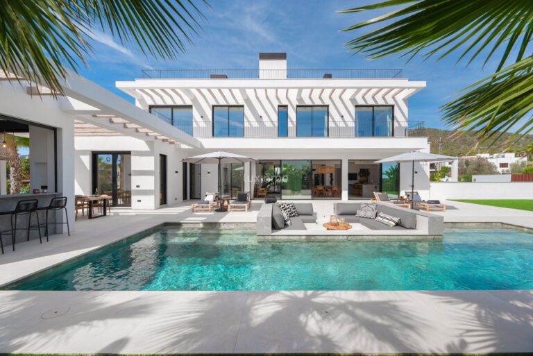 Nieuwbouw Luxe 6-Kamer villa in Sa Carroca
