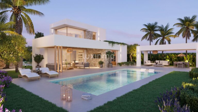 Luxe nieuwbouwvilla met 5 slaapkamers en uitzicht op zee in Pinosol