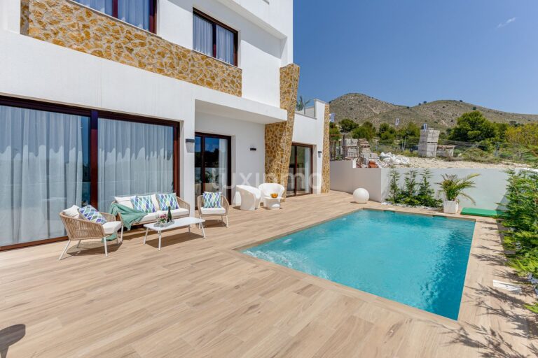 Prachtige moderne nieuwbouwvilla in Balcón de Finestrat-Terra Marina
