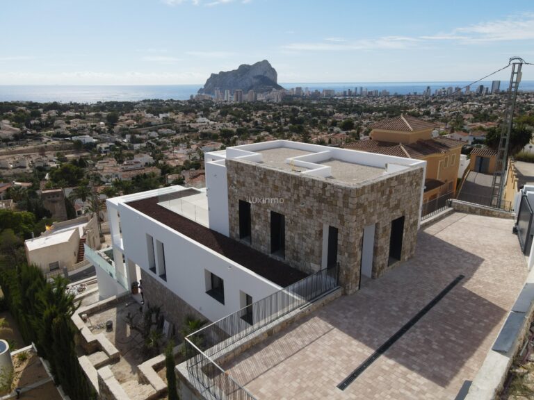 Vrijstaand huis met zeezicht in Calpe