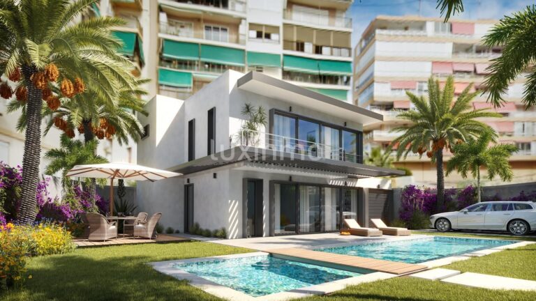 Indrukwekkende villa met 3 slaapkamers aan het strand in Campello Beach
