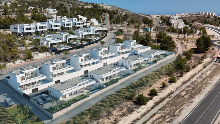Nieuwbouw villa's met zeezicht in Finestrat