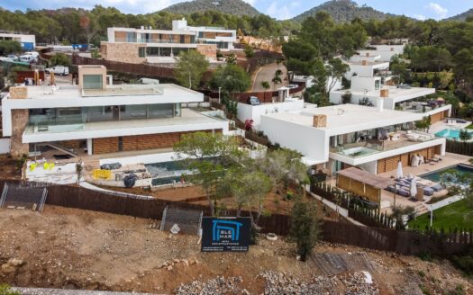 Prachtige luxe eigentijdse villa met uitzicht op zee in Can Aubarca