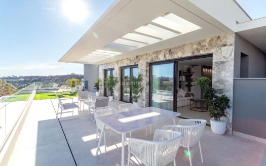 Nieuwbouw penthouse te koop met uitzicht op zee in Finestrat