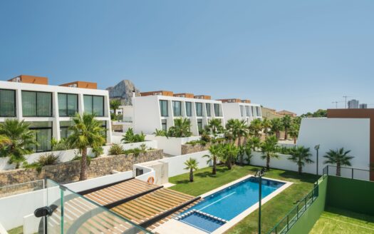 17 nieuwe stadswoningen te koop in Calpe